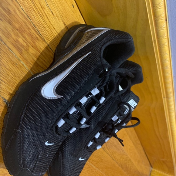Nike Air Max Torch 3 Mens | eBay Men’s Black & Silver Nike Torch 3 size 9.5